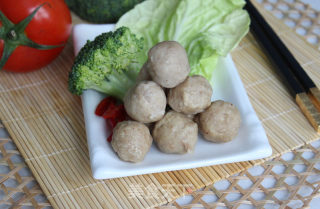黄花菜肉丸子的做法