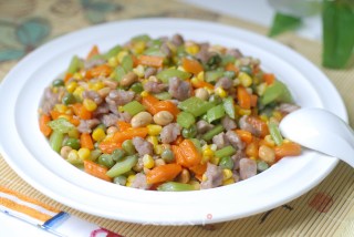 青豆玉米炒花生的做法