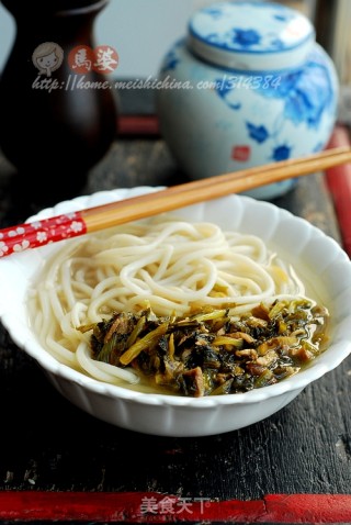 百吃不厌------雪菜肉丝面的做法