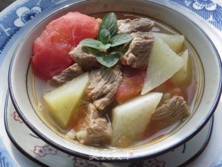 【茄汁萝卜牛肉砂锅】----适合孩子口味的一款汤煲的做法