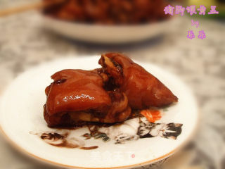 冰糖蹄花煨黄豆的做法