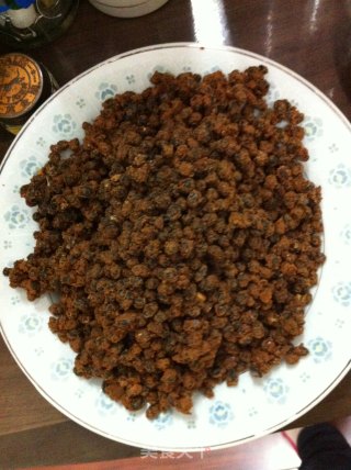 乌豆球（炒黑豆拌红糖）的做法