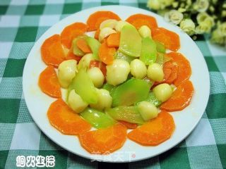 家常漂亮小菜——胡萝卜莴笋烧百合的做法