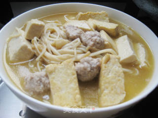 金针菇肉丸炖豆腐的做法