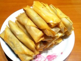 猪肉芹菜春卷的做法