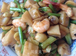 虾仁藕丁西芹的做法