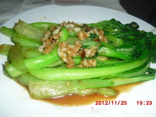 大家都爱吃的菜の【蒜蓉菜心】的做法
