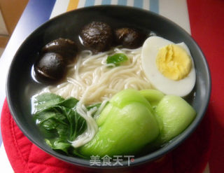 上汤香菇青菜面的做法