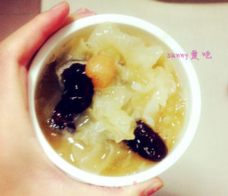 想妈妈红枣银耳桂圆汤的做法