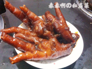 懒人菜谱 10分钟搞定软糯溜耙的红烧鸡爪的做法