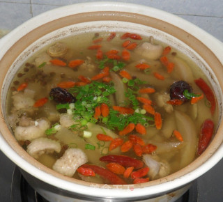 【苏苏私房菜】酸萝卜老鸭汤