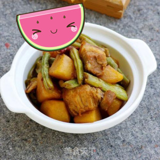 土豆豆角炖五花肉的做法