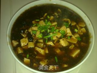 冬日温暖的菌菇豆腐羹的做法