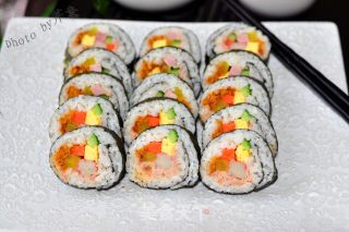 金枪鱼沙拉紫菜包饭的做法