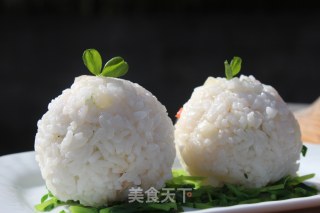 泡萝卜米饭团的做法