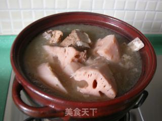 排骨莲藕汤的做法