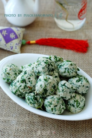 冬天享受春天的鲜味----荠菜豆腐丸子的做法