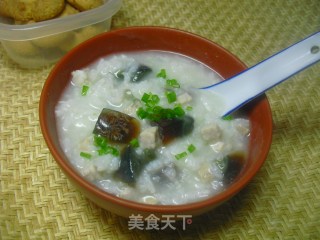 皮蛋瘦肉粥的做法