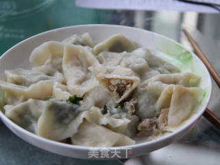 酸白菜猪肉水饺+荠菜猪肉水饺的做法