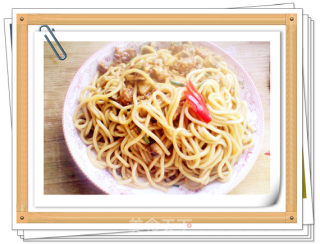 肉圆口蘑炒面条的做法