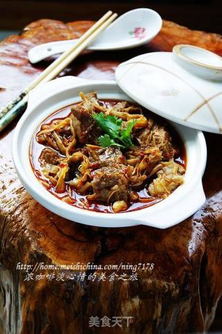 黄花菜焖牛腩的做法