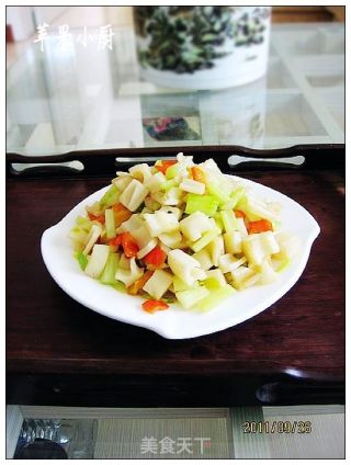 芹菜藕丁的做法