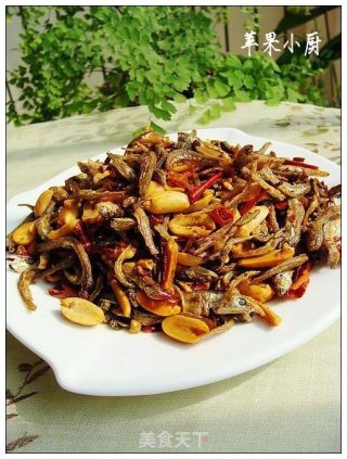 黄飞鸿煸小鱼干的做法