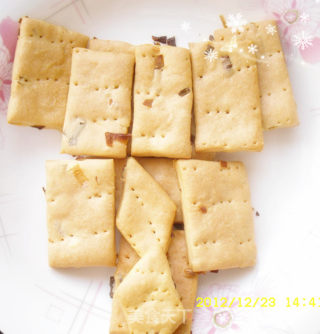 简单美味~香葱苏打饼干~的做法