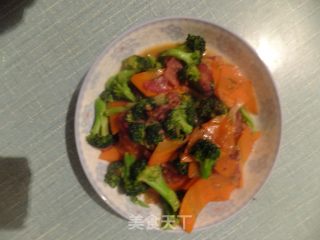 西兰花炒腊肠的做法