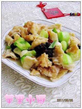 丝瓜炒面鱼的做法