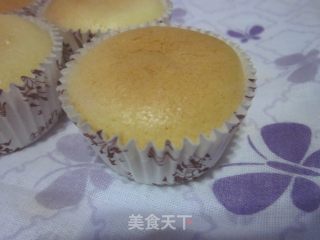 黄油纸杯戚风------附送所学制作戚风的窍门的做法