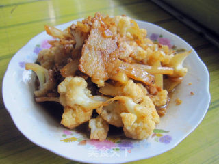 菜花炒肉的做法