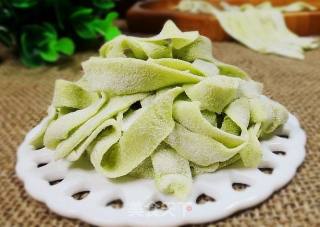 菠菜手擀面的做法