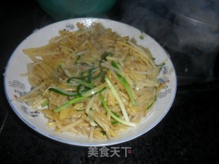 葱香土豆丝——家常小菜的做法