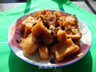 瘦肉炒豆腐泡的做法