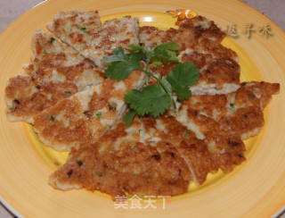 煎鲮鱼饼的做法