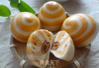 胡萝卜陀螺双色枣心馒头的做法