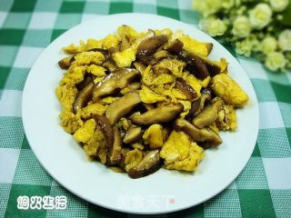 香菇炒鸡蛋的做法