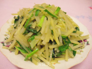韭菜炒土豆丝的做法