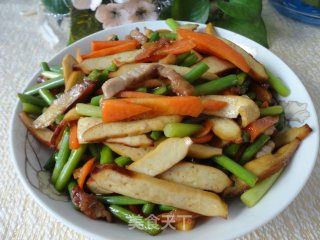 蒜薹炒豆腐干的做法