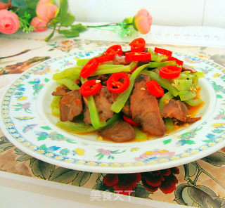 叉烧肉烧莴笋丝的做法