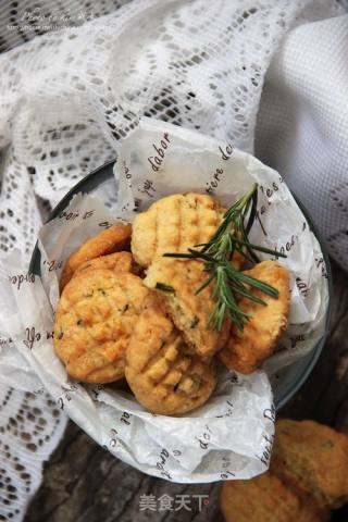 清香提神---迷迭香全麦酥饼的做法