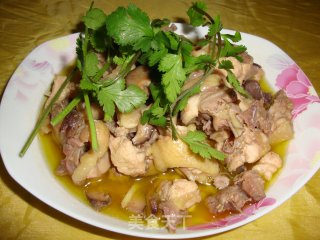 真正的农家乐----茶油香菇蒸鸡的做法