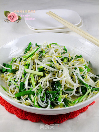 节后清肠去火小菜----绿豆芽炒韭菜的做法