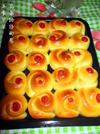 花朵肠仔面包的做法
