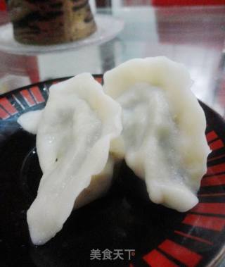 【猪肉芹菜水饺】的做法