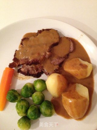 西餐/煎精猪肉加苹果和胡萝卜元葱主食煮土豆 ,下