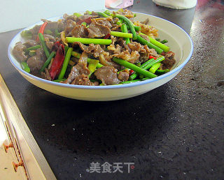蒜苔炒牛健子肉的做法