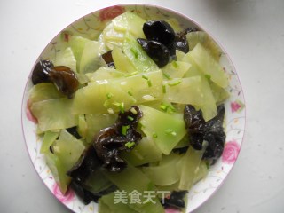 木耳炒莴笋的做法