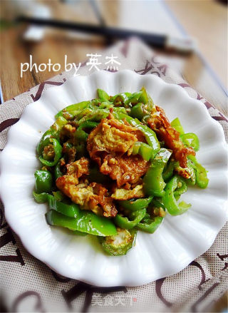 辣椒炒鸡蛋的做法